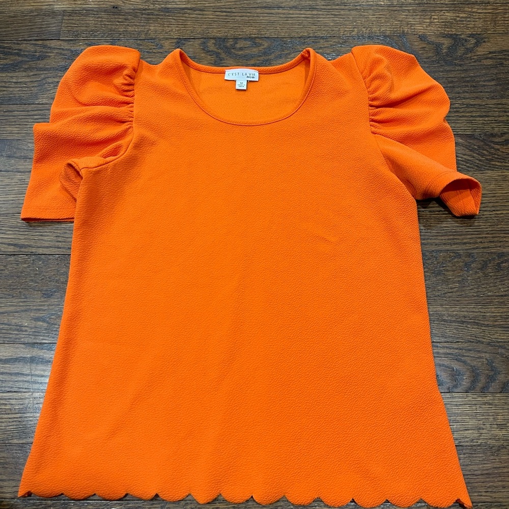 C’est La Vie Orange Puff Sleeve Blouse with scallop hem size M